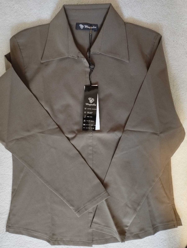 New with tag women's dress shirt tshirt XS/S