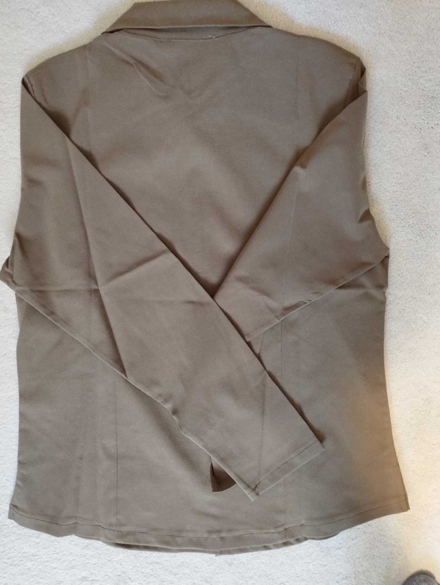 New with tag women's dress shirt tshirt XS/S - photo 2