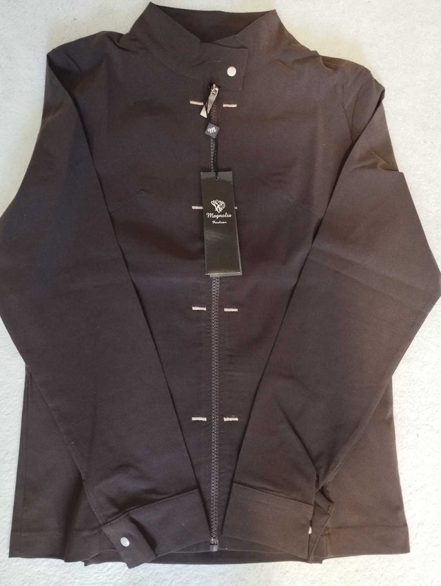 New with tag women's dress shirt tshirt XS/S - photo 3