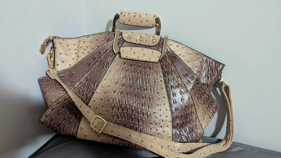 Handbag + Matching Wallet -Never Used Before - photo 2