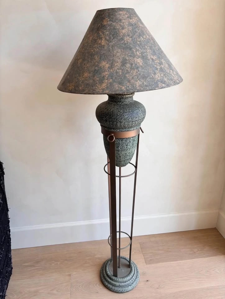 Vintage Iron Decor Set – Floor Lamp, Coat Rack & Vase Stand - photo 3