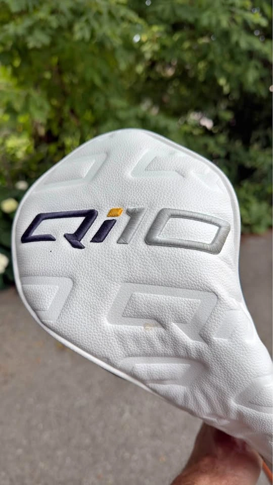 RH TaylorMade Qi10 Driver with Graphite Design Tour AD DI-6