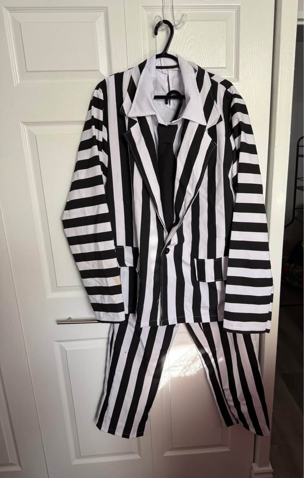Beetlejuice & Lydia Costumes - Plus Size - photo 2