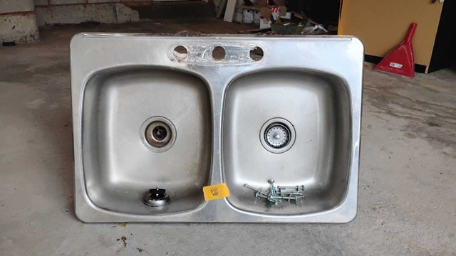 Kitchen Sink (No Faucet) - photo 3