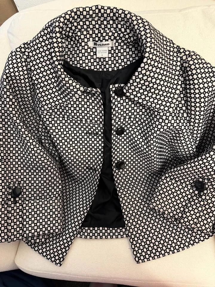 Women’s Black & Cream Patterned Blazer – Stylish & Classy - photo 2