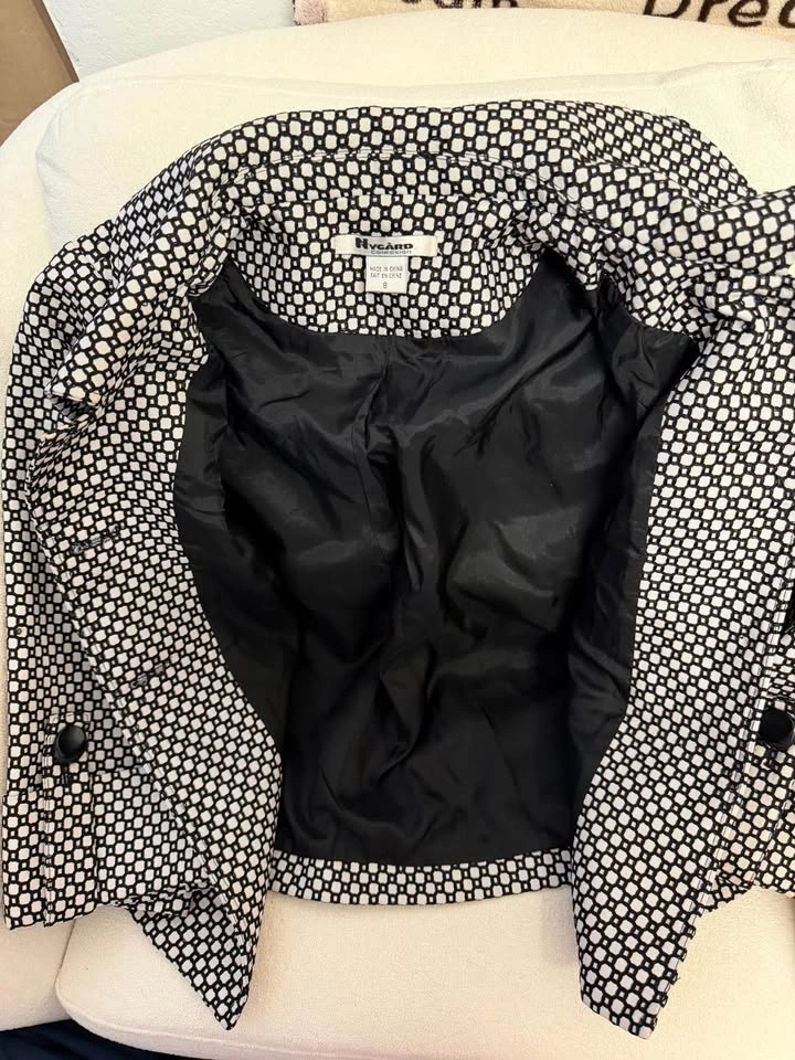 Women’s Black & Cream Patterned Blazer – Stylish & Classy - photo 4