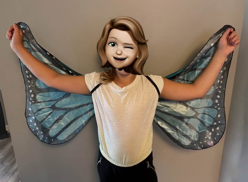 Turquoise Butterfly wings with finger loops - photo 2