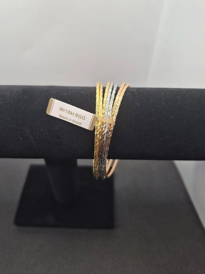 18kt Brazilian Gold Overlay Tri-Color Textured Bangle Set of 7 - photo 4