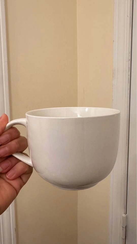 Set of 2 Wide White Ceramic Coffee Mugs – Lightweight & Cute - photo 3