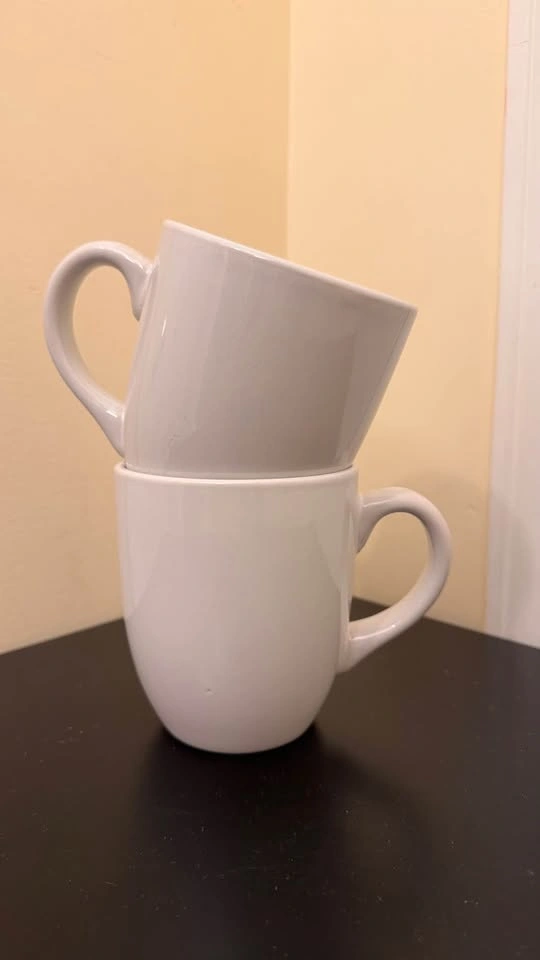 Set of 2 Large White Ceramic Mugs – Simple Modern Style - photo 2