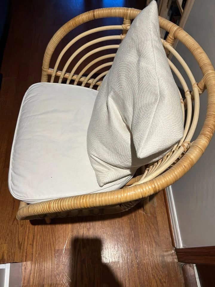 wooden round ikea chair - photo 2