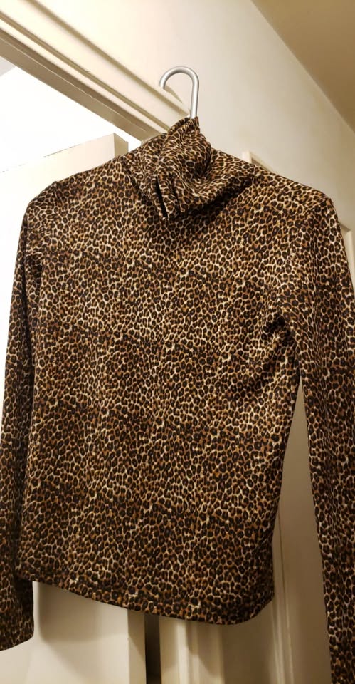 Woman long sleeve shirt