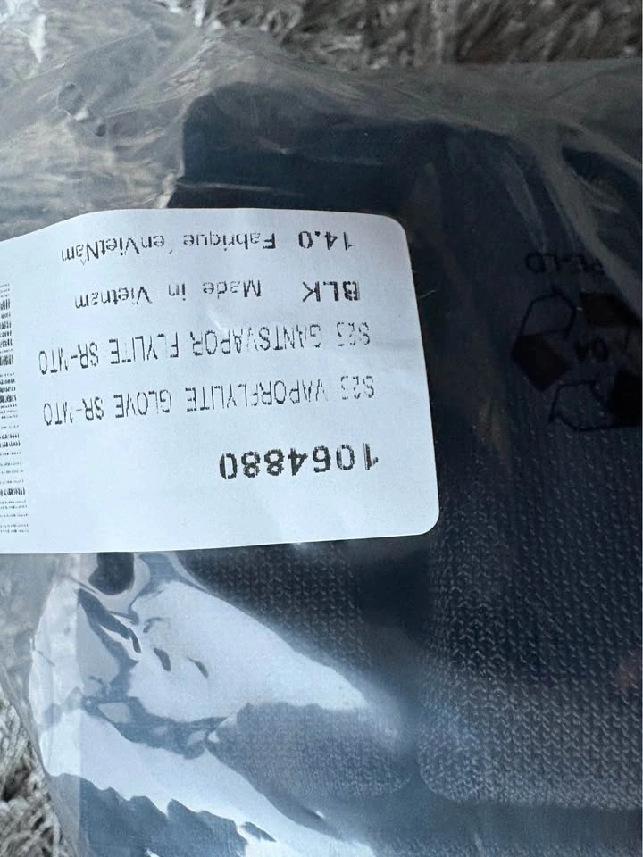 Brand new 14” Bauer Mach gloves all black - photo 2