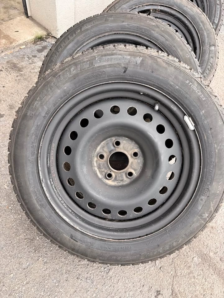 Michelin X-Ice Snow Winter Tires 215/60R17 with Steel Rims