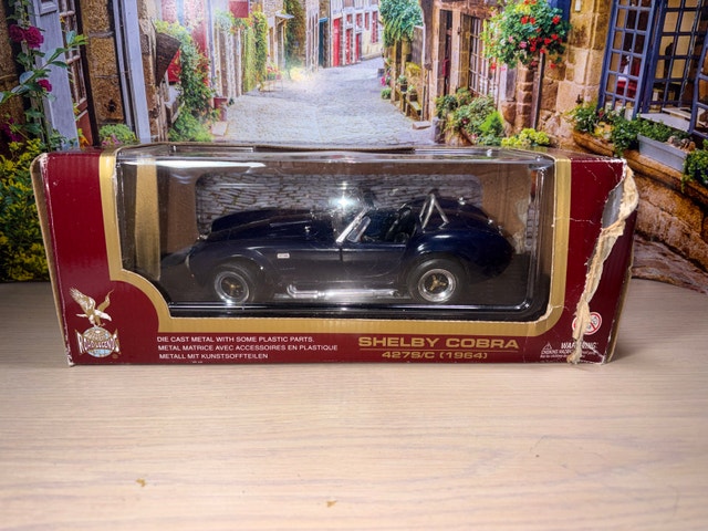 1:18 Shelby Cobra 427 S/C (1965) – Diecast Model - photo 2
