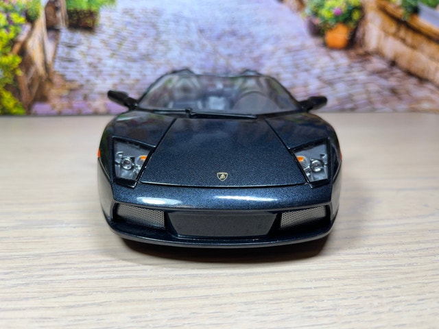 1:18 New with Box Lamborghini Murcielago Roadster diecast Model - photo 2