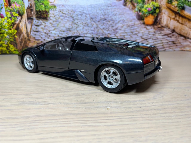 1:18 New with Box Lamborghini Murcielago Roadster diecast Model - photo 5