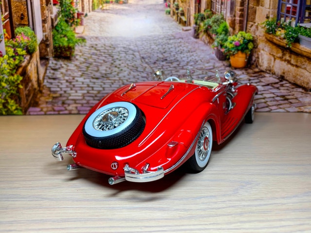1:18 1936 Mercedes-Benz 500 K Typ Special Roadster Red diecast - photo 4