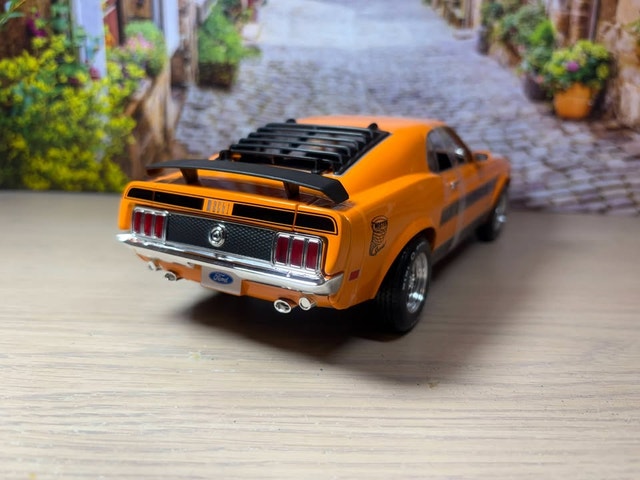 1:18 Brand New 1970 Ford Mustang Mach 1 Twister Orange - photo 4