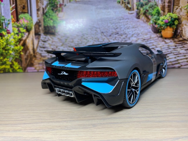 1:18 Brand New Bugatti Divo diecast Model car - photo 4