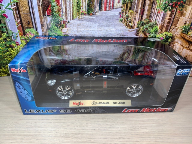 1:18 Brand New Lexus SC 430 Custom Low Motion diecast