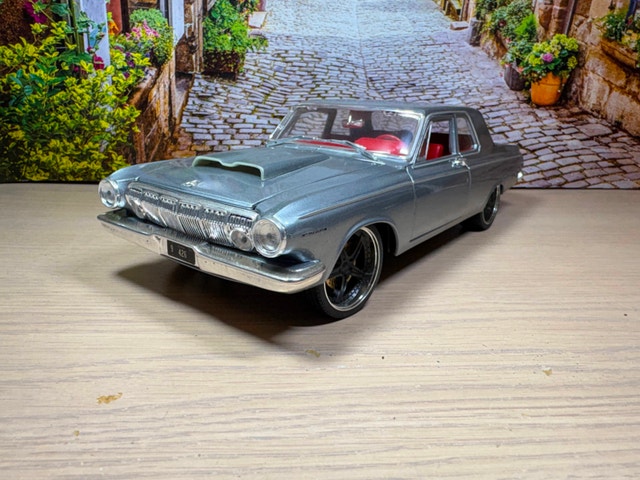 1:18 1963 Dodge 330 Silver diecast Model car New with Box