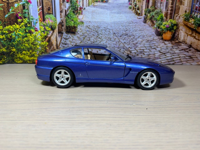 1:18 Made in Italy 1992 Ferrari 456 GT diecast model car - photo 3