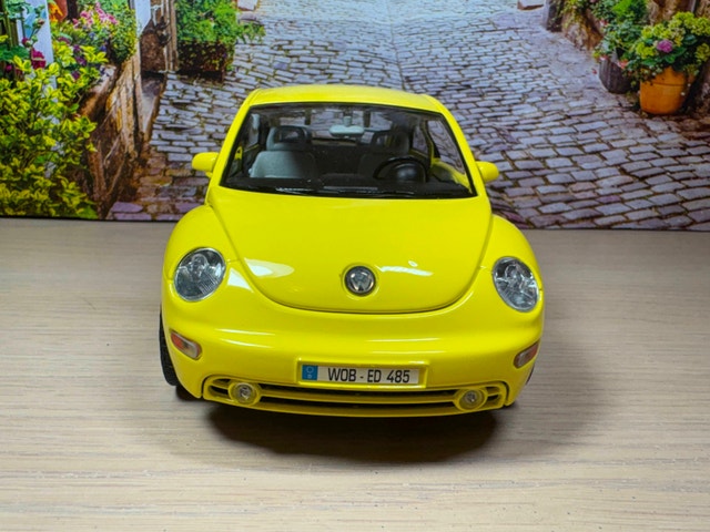 1:18 Made in Italy 1998 Volkswagen New Beetle Diecast Model - photo 3