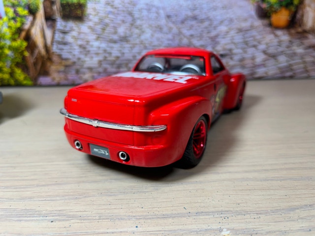 1:25 Chevrolet SSR Marvel Spiderman Diecast Model car No BOX - photo 4