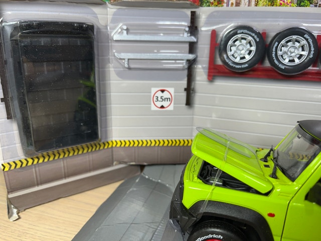 1:18 Brand New Diecast SUV Suzuki Jimny w Off-Road Refitting kit - photo 3