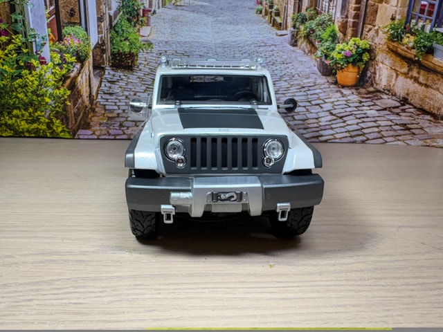 1:18 Brand New Jeep Rescue Concept diecast Model car - photo 2
