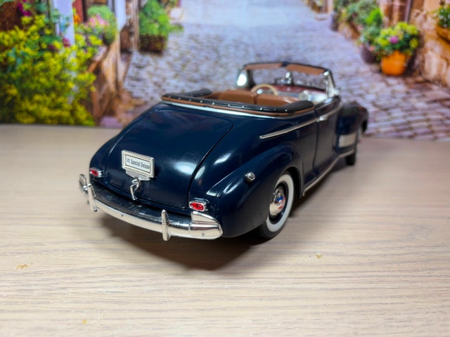 1:18 New in Box 1941 Chevrolet Special Deluxe Diecast Model - photo 5