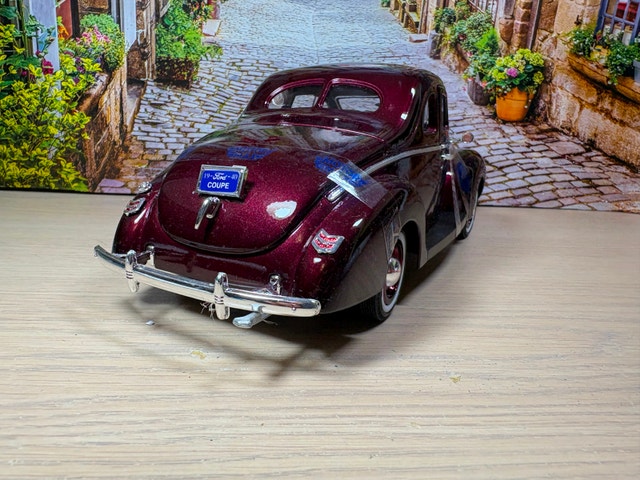 1:18 Brand New 1940 Ford Coupe Diecast Model - photo 4