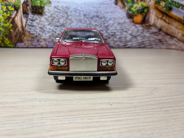 Rolls-Royce Camargue diecast Model car Made in Italy 1:22 Scale - photo 2