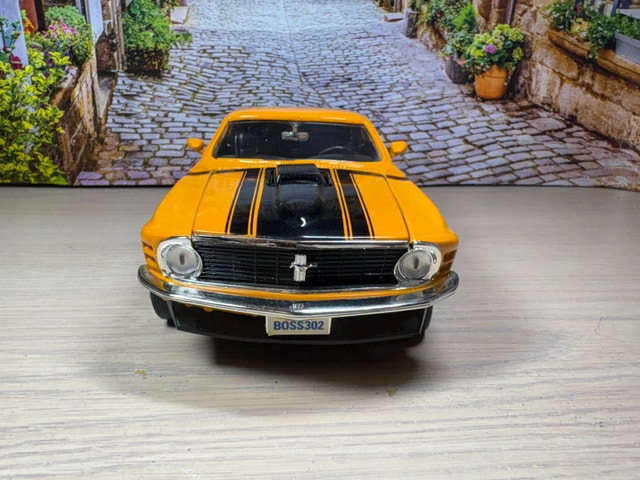 1:18 ERTL 1970 Ford Mustang Boss 302 (Shaker hood) diecast NIB - photo 2
