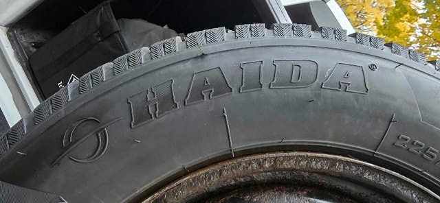 Haida HD617 4-winter tires on rims - photo 2