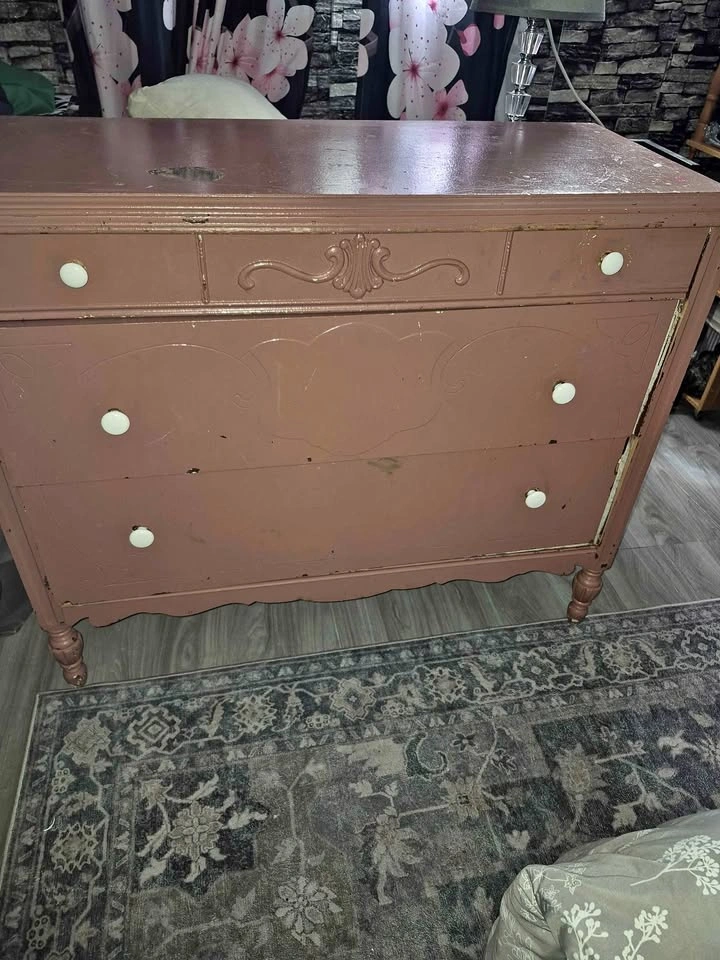 DRESSER 44" W X 37" H X 19" D