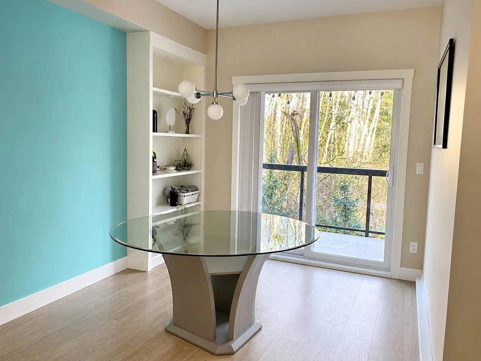 Glass Round Dining Table