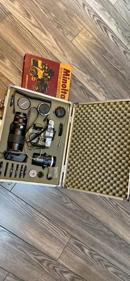 Minolta camera and hand book
