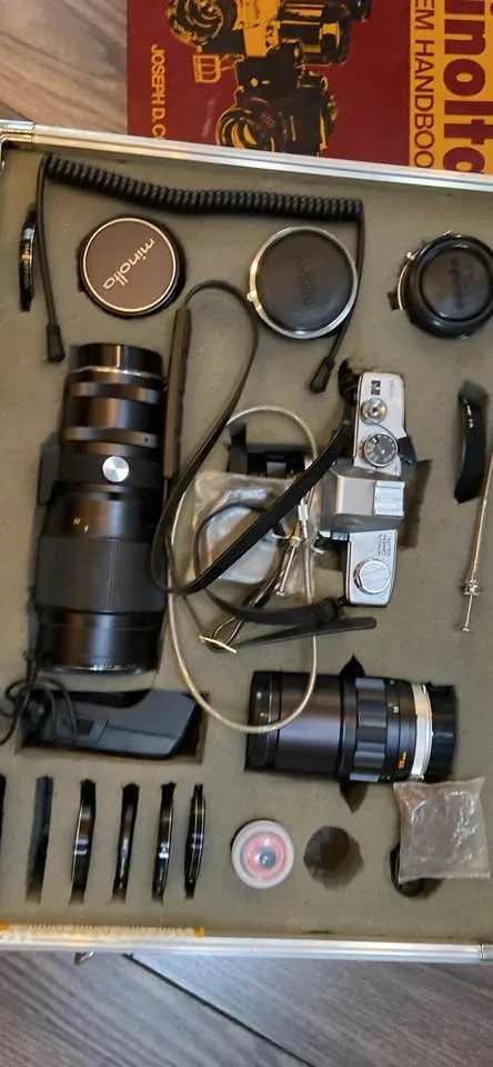 Minolta camera and hand book - photo 2