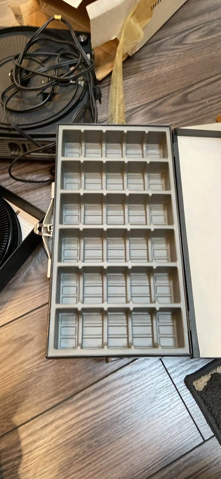 Kodak projector and cases - photo 5