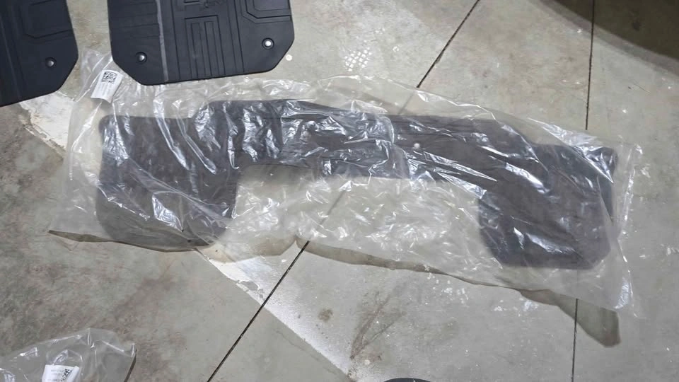 Winter mats for Hummer EV - photo 3