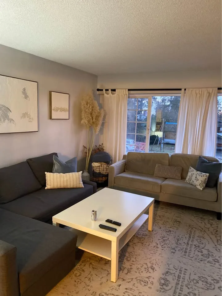 4 Beds 1.5 Baths - House image indicator(2)