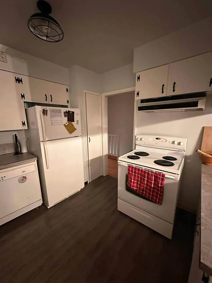 4 Beds 1.5 Baths - House image indicator(5)