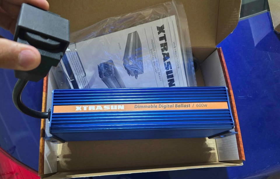 Indoor Grow Light Power Supply - Xtrasun 600W Dimmable - photo 2