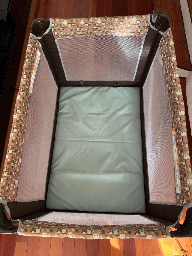 Graco Pack 'n Play Playpen – Gently Used - photo 4