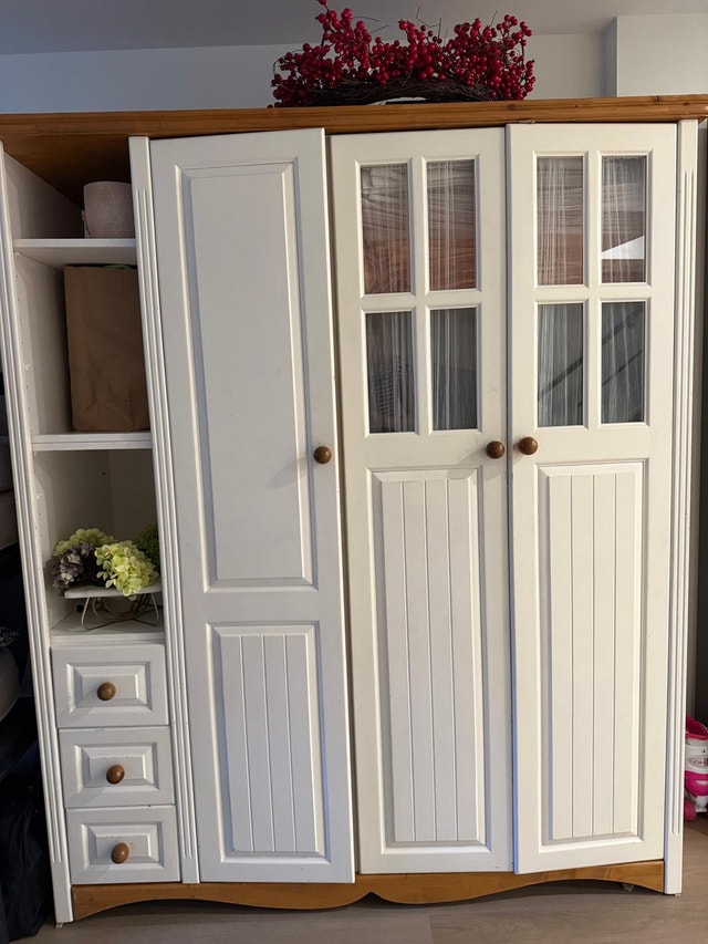 Premium Wood Wardrobe – Non-Toxic! (Perfect for Kids’ Room)