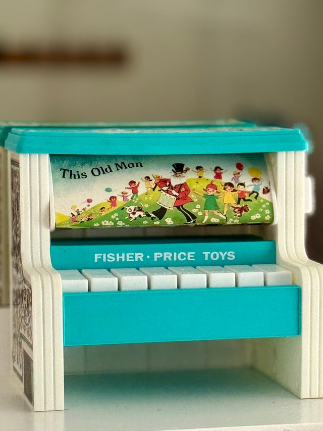 Fisher-Price Change-a-Tune Piano – Interactive Musical Toy