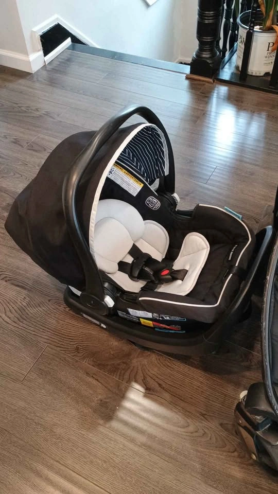 Stroller and Car Seat - photo 4