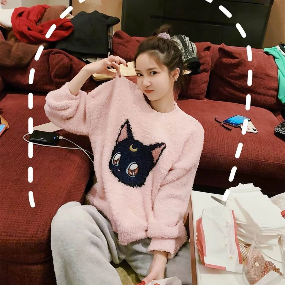 Size M Stretchable Sailor Moon Luna Fuzzy Pink Sweater - photo 4